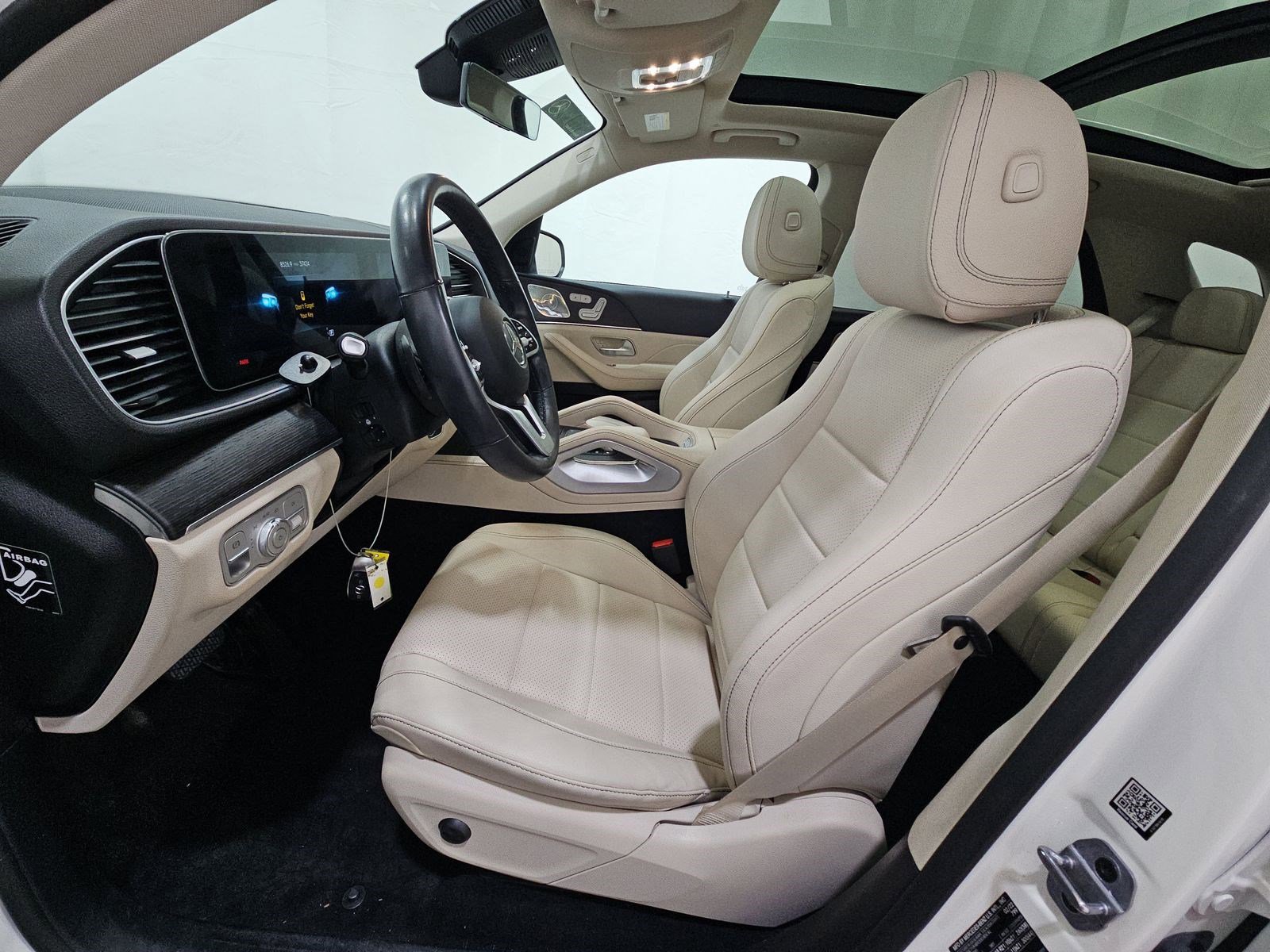 Used 2022 Mercedes-Benz GLE 350 w/ Premium Package image 10