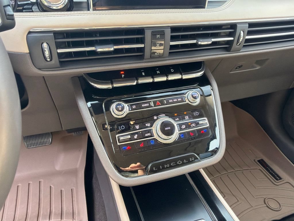 Used 2020 Lincoln Corsair FWD w/ Premium Package image 17