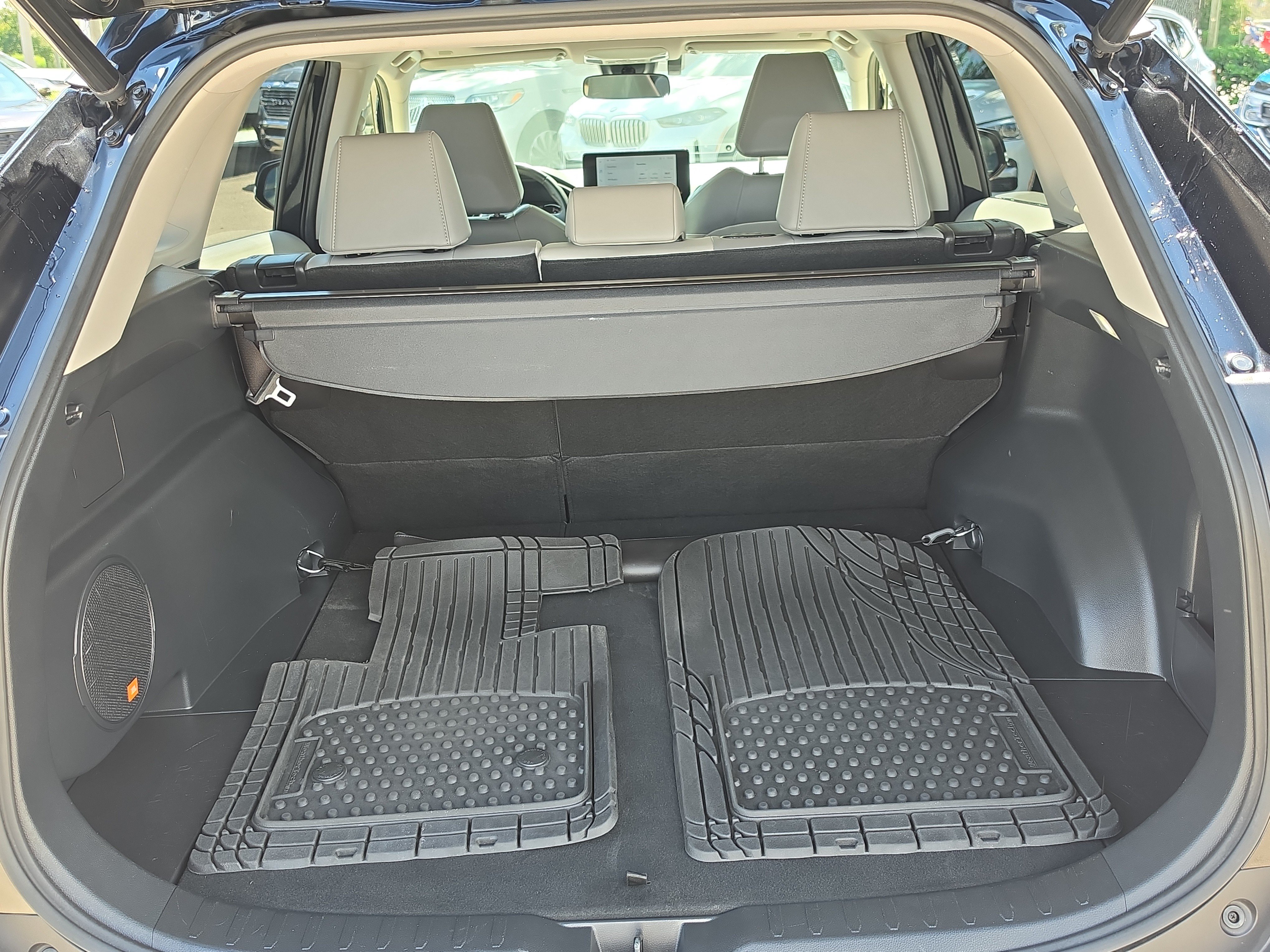 Used 2023 Toyota RAV4 XLE Premium FWD image 10