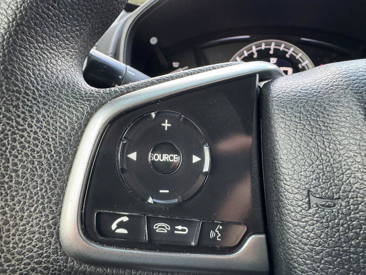 Used 2017 Honda CR-V LX image 12