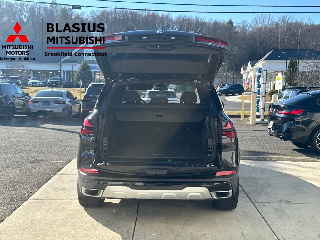 Used 2024 BMW X5 xDrive40i w/ Premium Package image 35