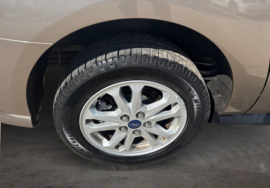 Used 2019 Ford Transit Connect XLT FWD image 16