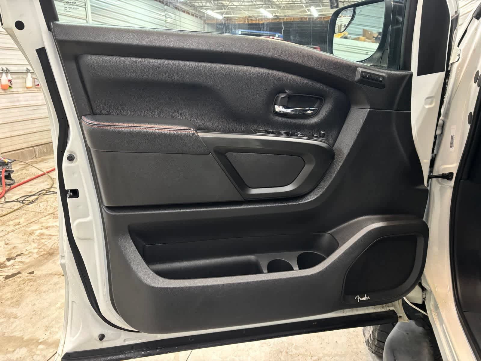 Used 2021 Nissan Titan PRO-4X w/ Pro-4x Convenience Package AWD/4WD image 11