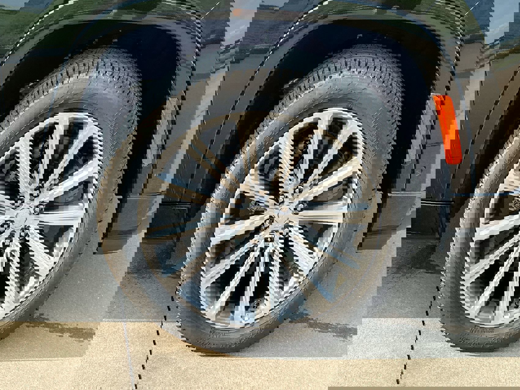 New 2024 Jeep Grand Wagoneer L w/ Rear Seat Video Group 1 image 10