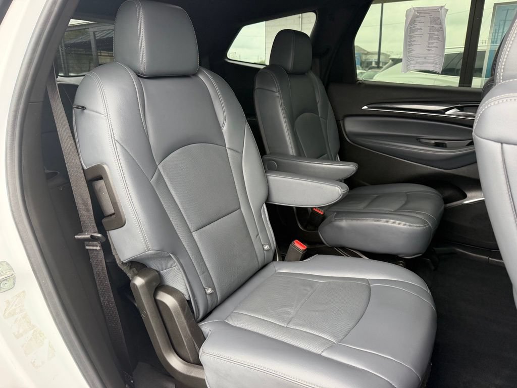 Used 2022 Buick Enclave Premium AWD/4WD image 13