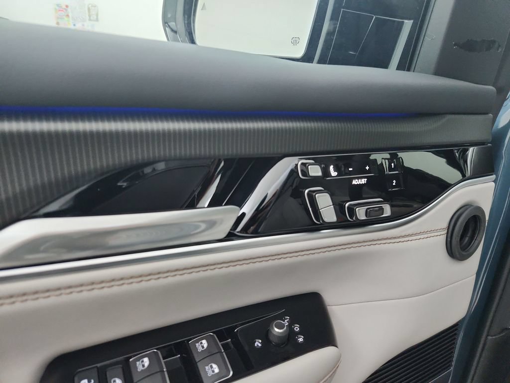 New 2026 Jeep Grand Wagoneer L Summit w/ Premium Group III AWD/4WD image 19