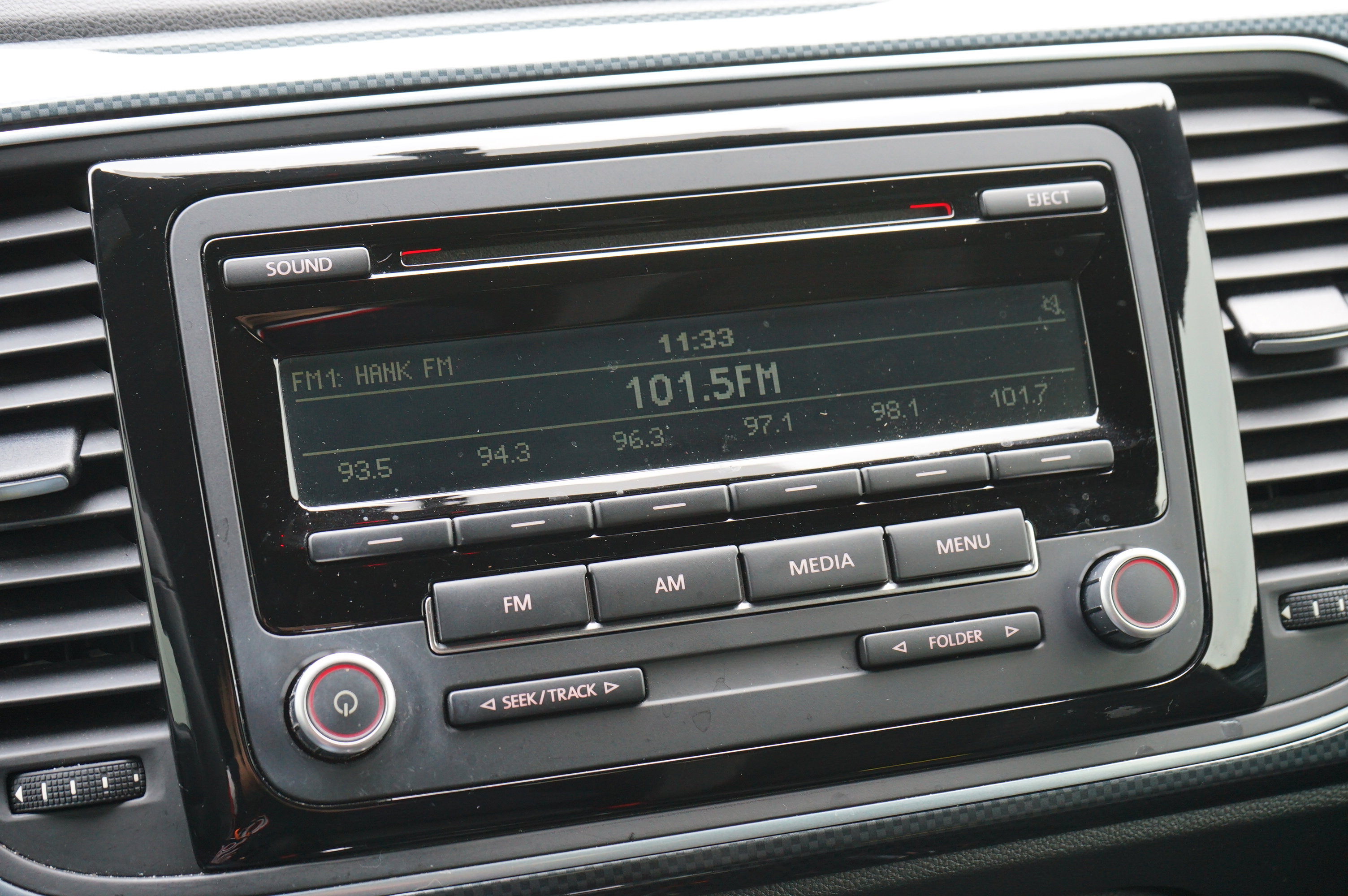 Used 2014 Volkswagen Beetle R-Line image 24