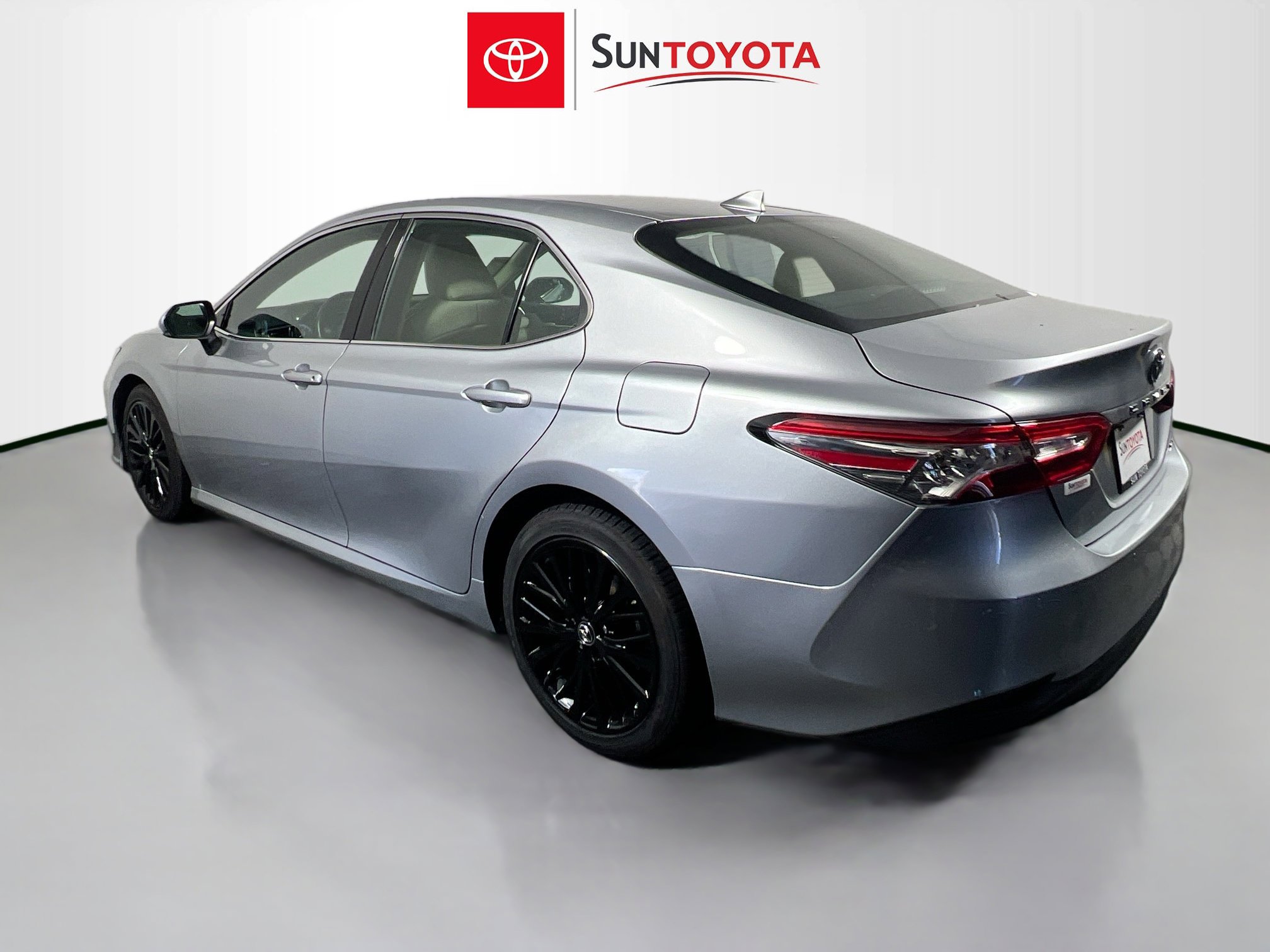 Used 2018 Toyota Camry XLE w/ Audio Package FWD image 6