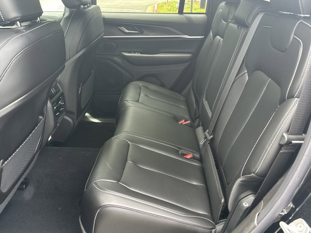 New 2026 Jeep Grand Cherokee Limited w/ Limited Altitude Package AWD/4WD image 19