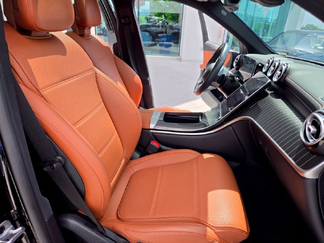 Used 2023 Mercedes-Benz GLC 300 image 28
