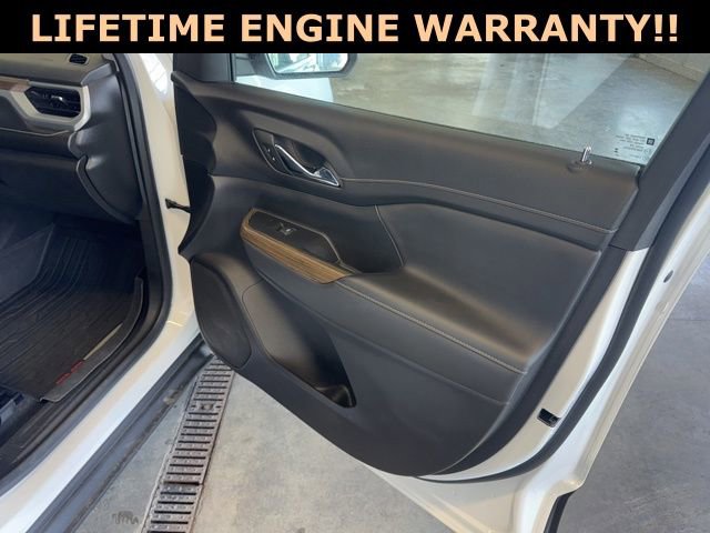 Used 2023 GMC Acadia SLE w/ Driver Convenience Package image 36