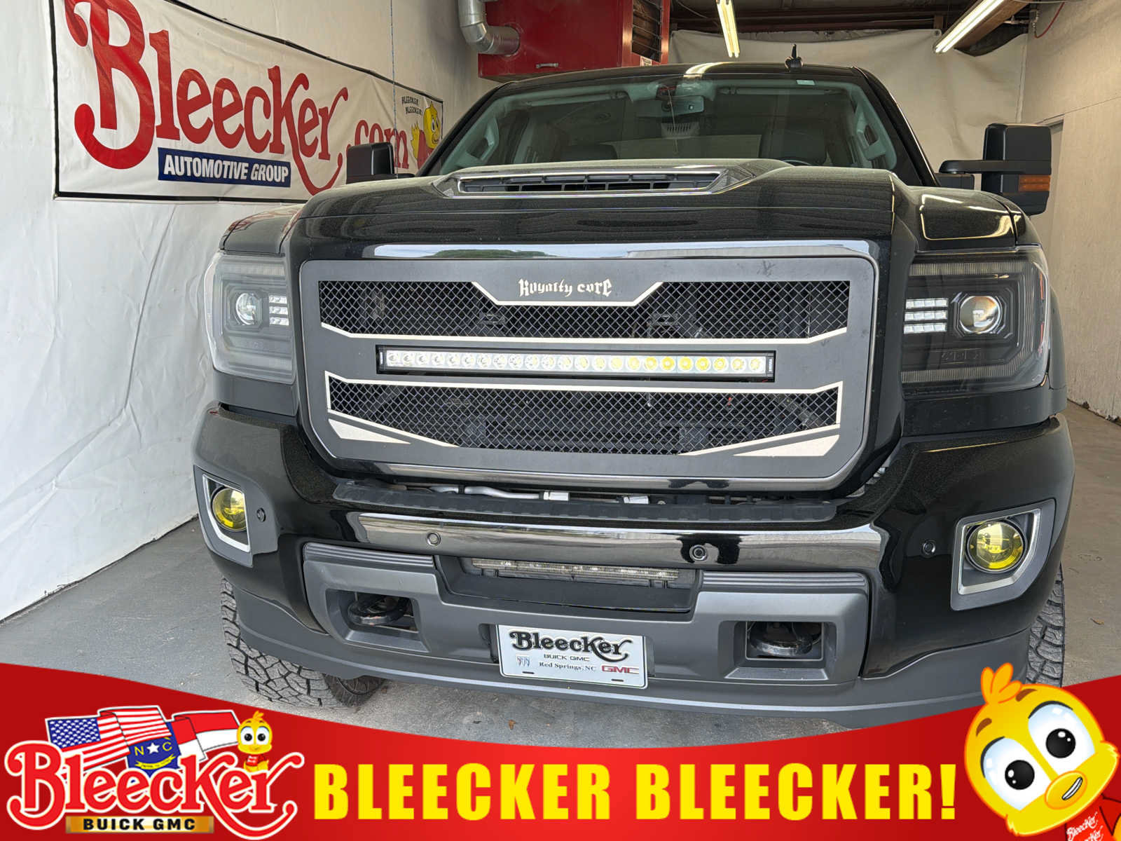 Used 2018 GMC Sierra 2500 SLT w/ Duramax Plus Package AWD/4WD image 1