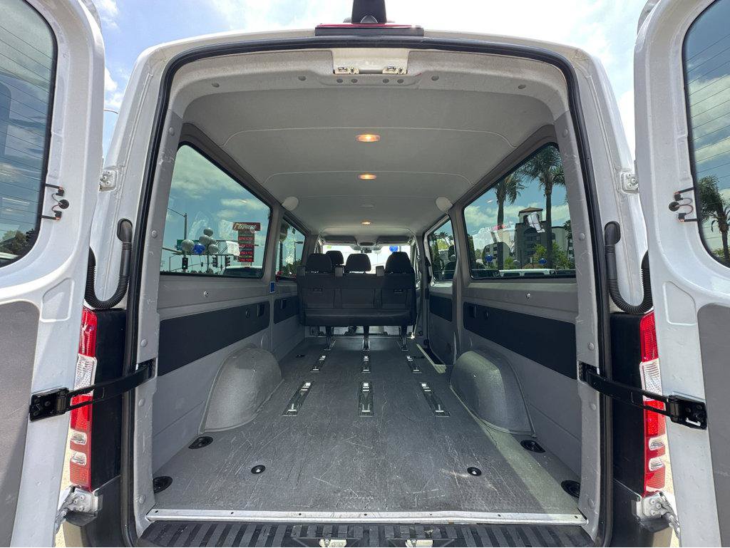 Used 2015 Mercedes-Benz Sprinter 2500 image 34