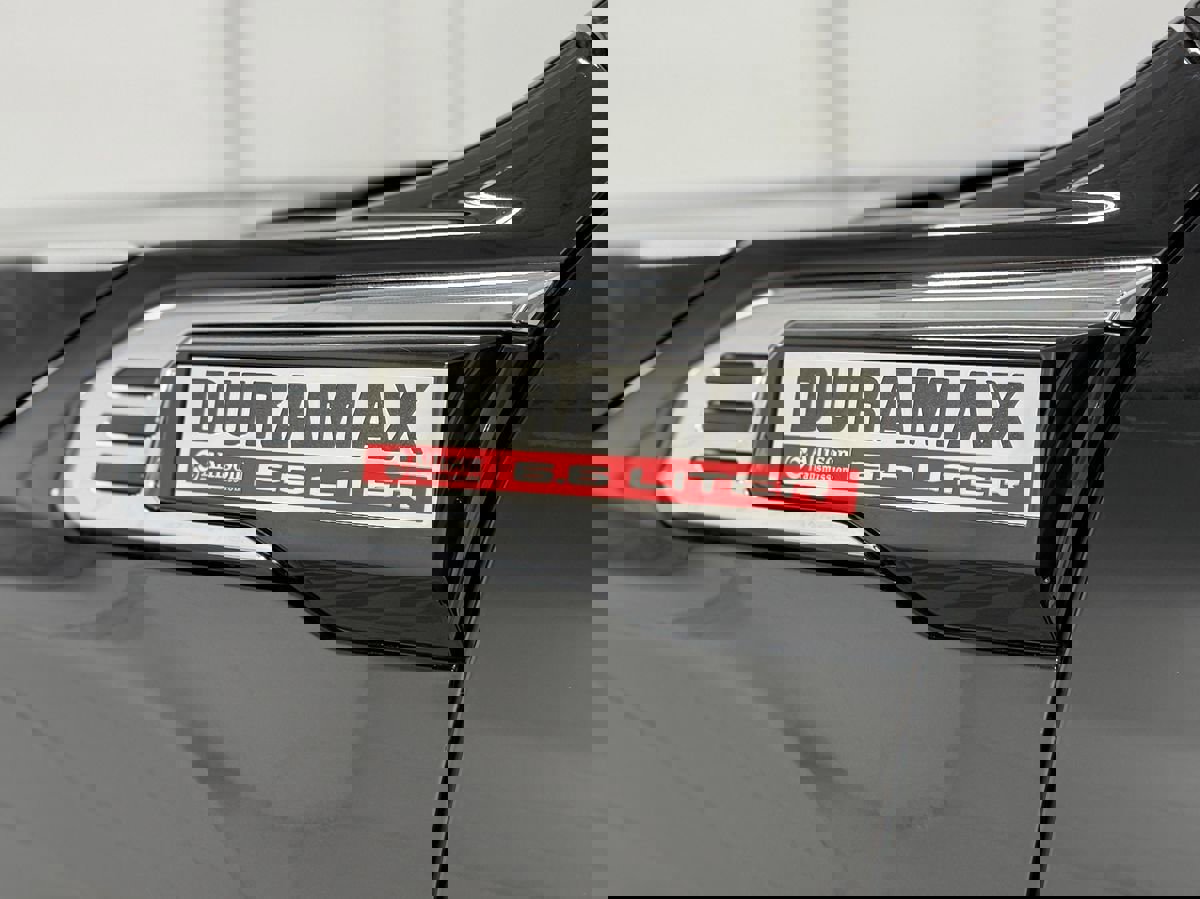 Used 2024 GMC Sierra 2500 Denali w/ Denali Reserve Package image 9