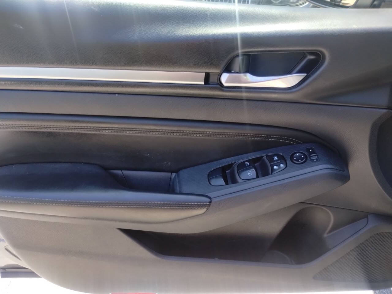 Used 2019 Nissan Altima 2.5 SL FWD image 20