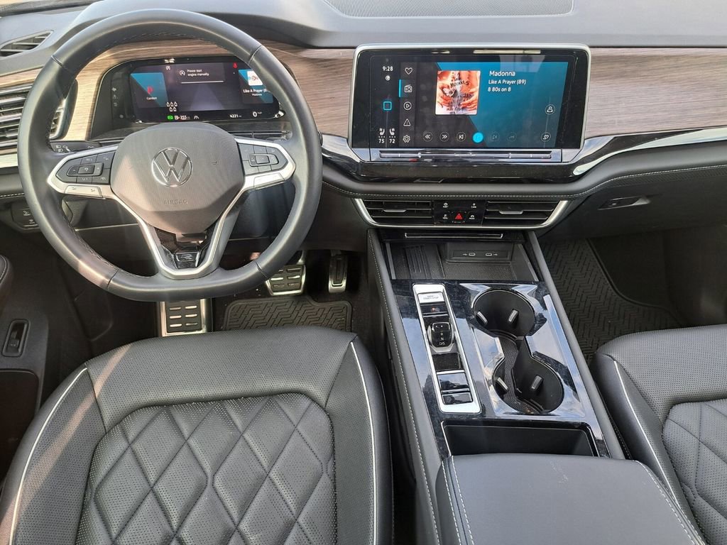 Used 2025 Volkswagen Atlas SEL Premium R-Line image 20