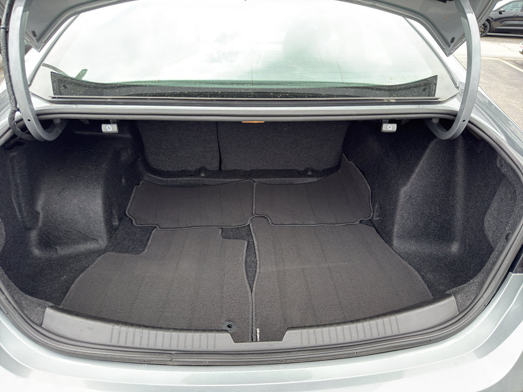 Used 2024 Chevrolet Malibu LT FWD image 34