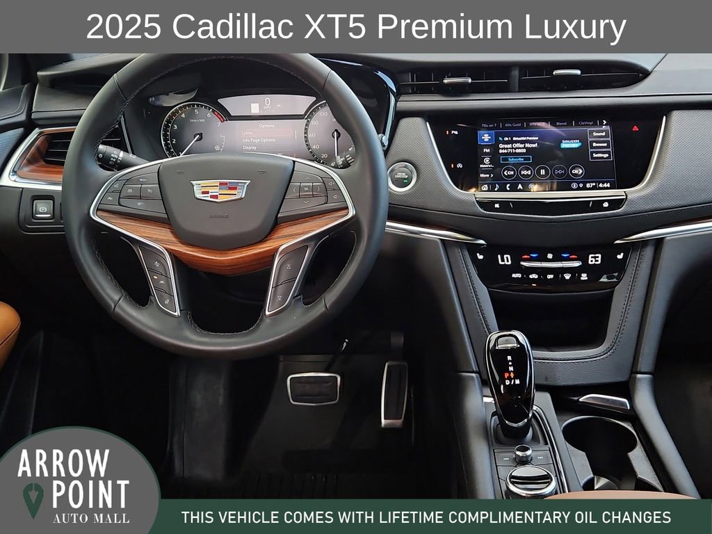 Used 2025 Cadillac XT5 Premium Luxury AWD/4WD image 20