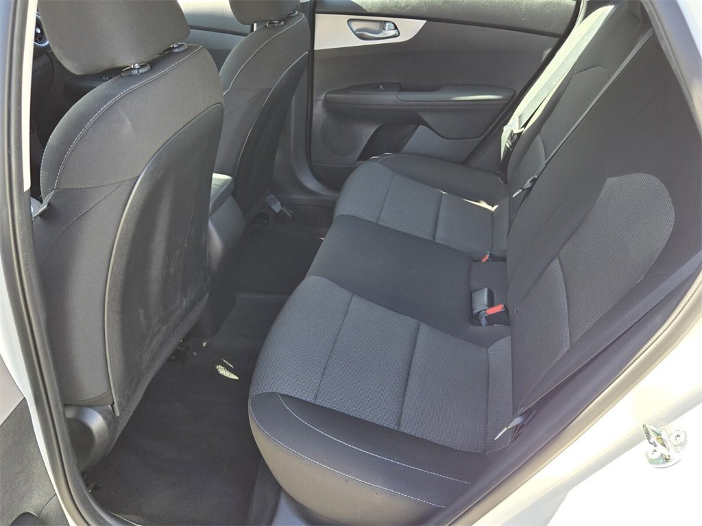 Used 2022 Kia Forte LXS w/ LXS Technology Package image 11