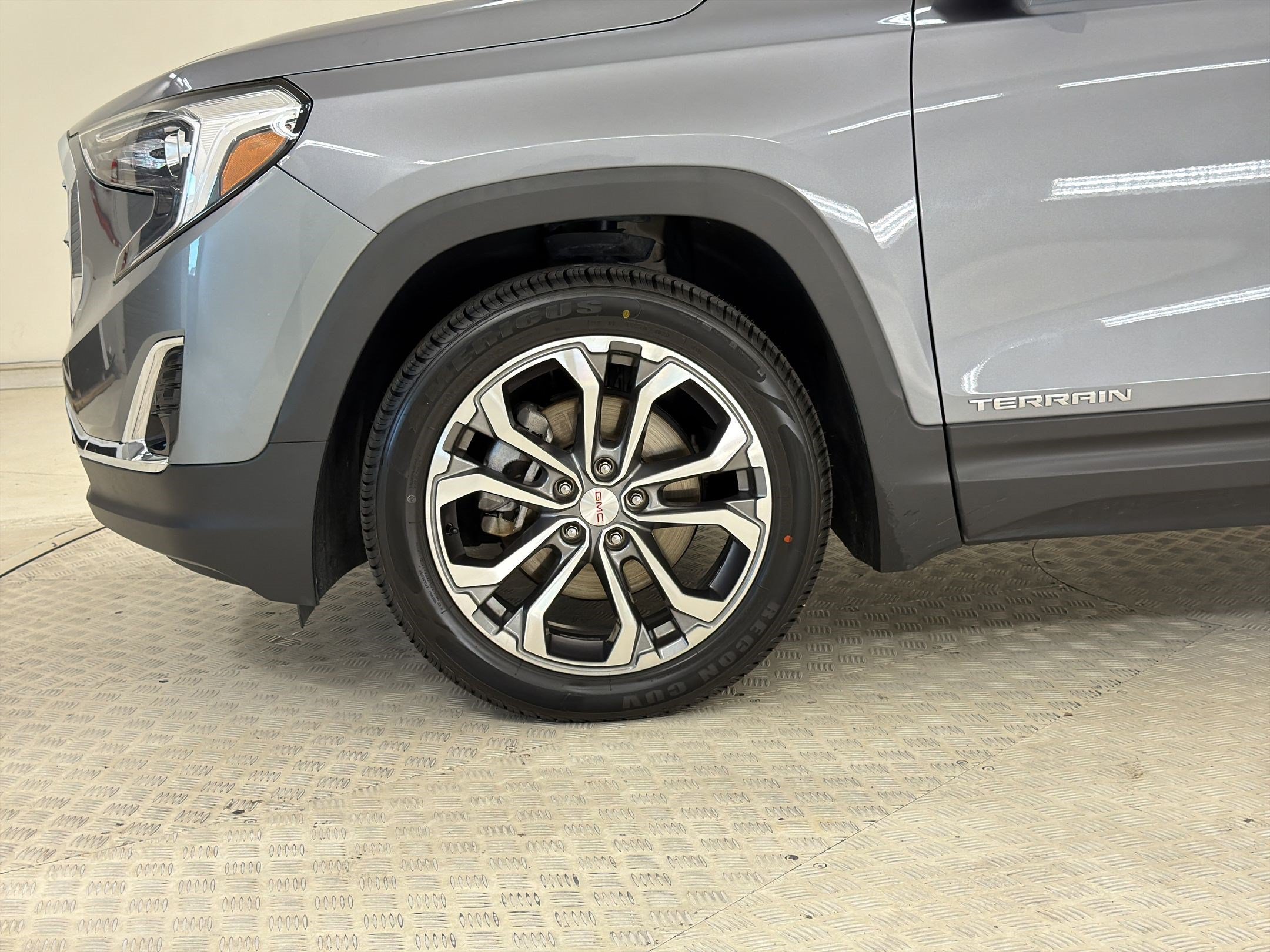 Used 2020 GMC Terrain SLT w/ Preferred Package FWD image 12