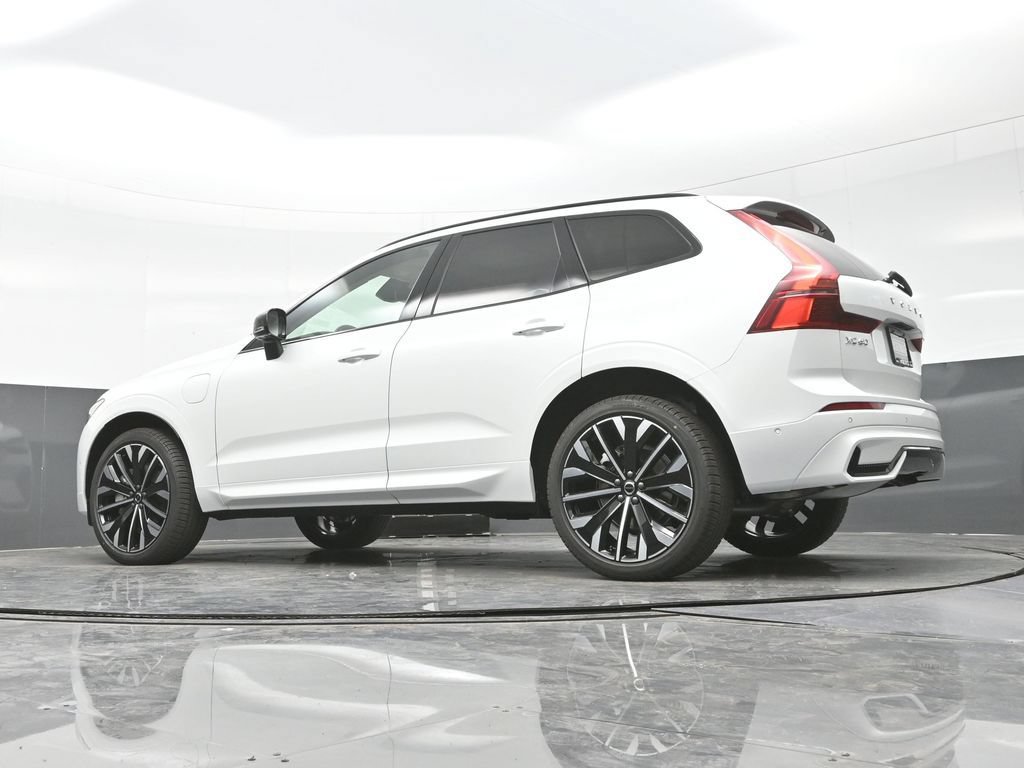 New 2026 Volvo XC60 T8 Ultra w/ Climate Package PRO AWD/4WD image 45
