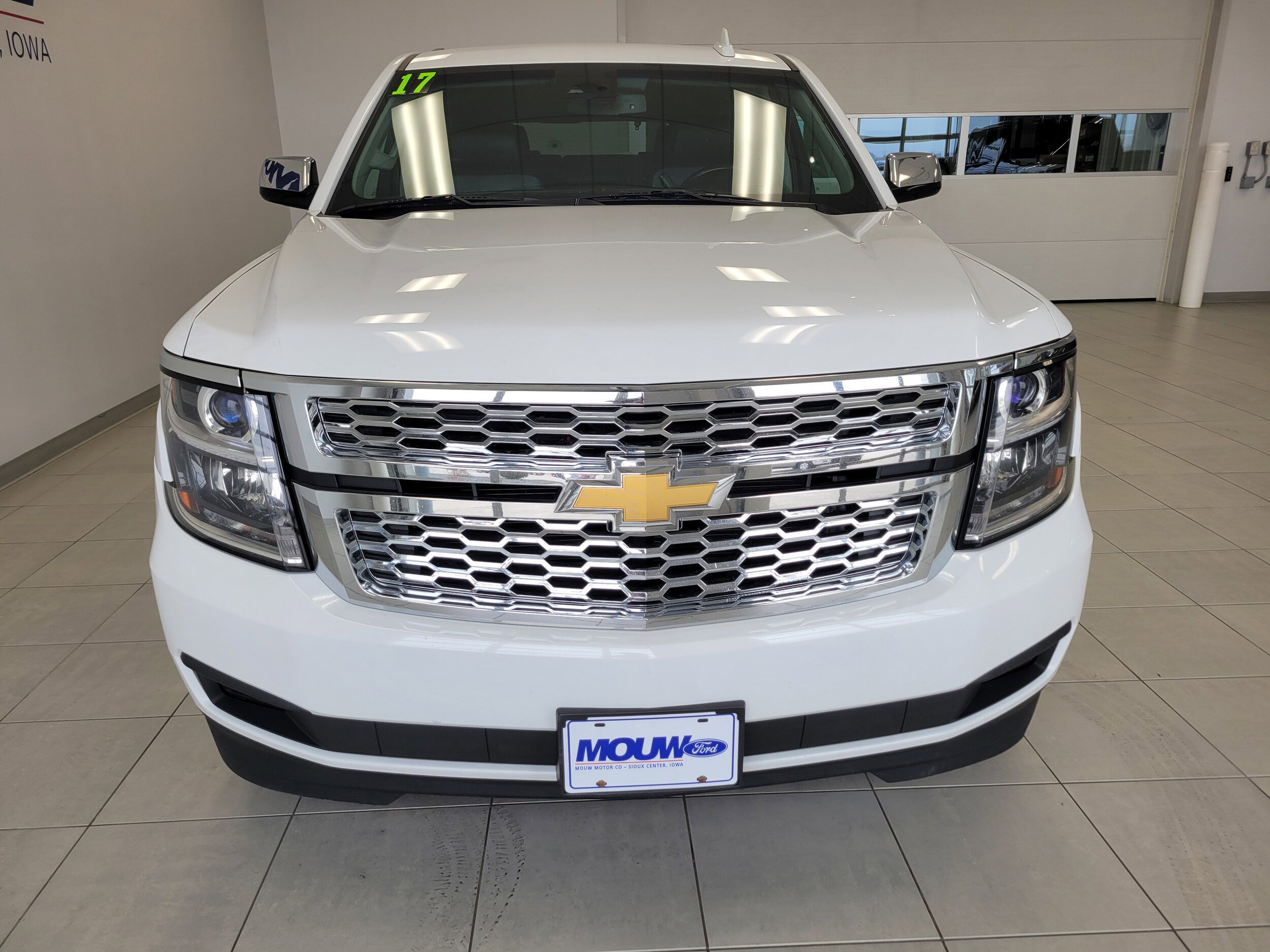Used 2017 Chevrolet Tahoe LT AWD/4WD image 3