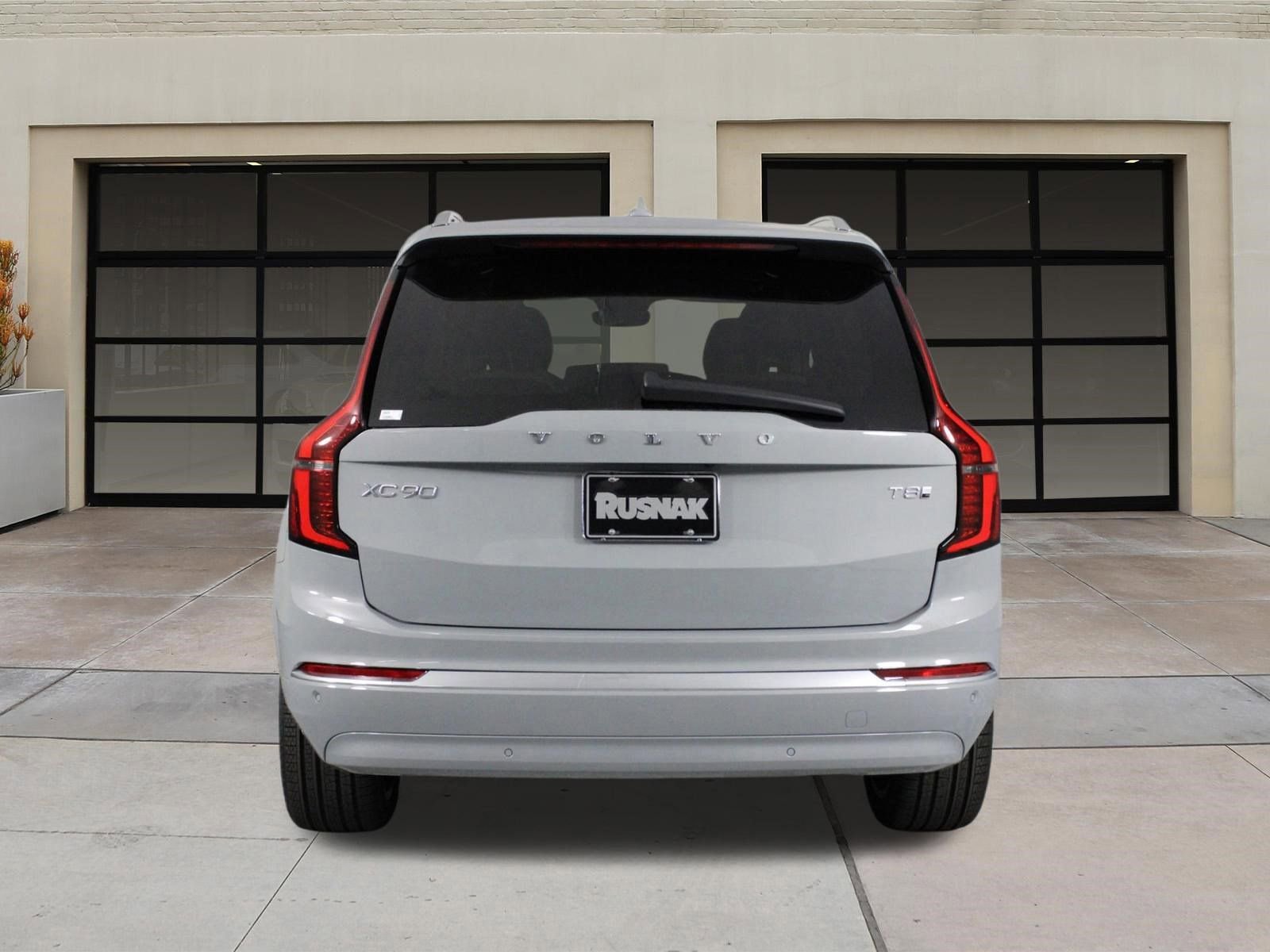 New 2026 Volvo XC90 T8 Plus image 4