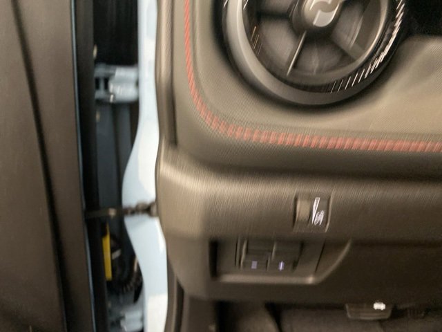 New 2026 Chevrolet Colorado Z71 w/ Technology Package image 11