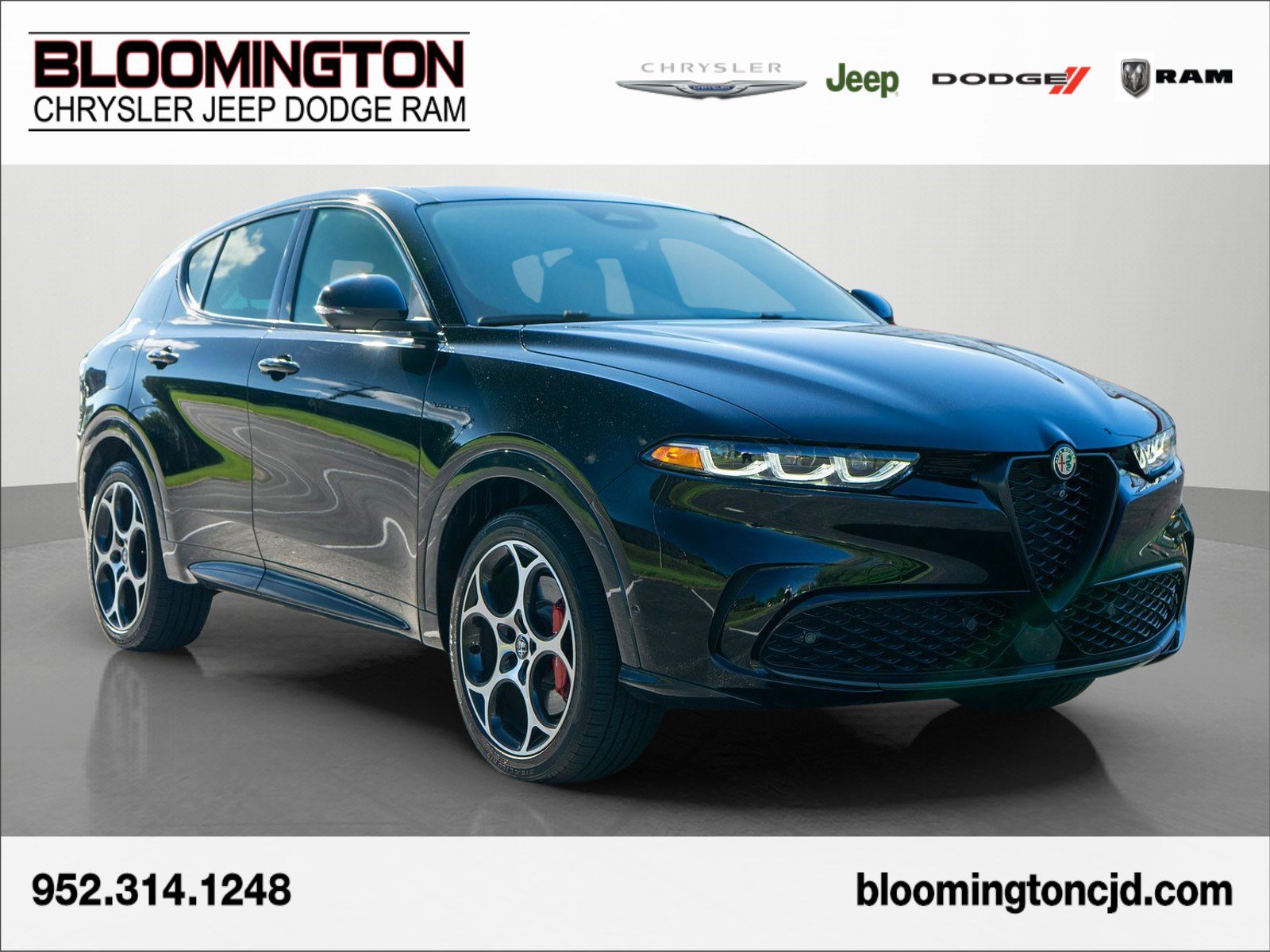 Used 2024 Alfa Romeo Tonale Veloce w/ Active Assist Package AWD/4WD image 1