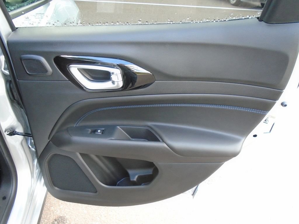 New 2025 Jeep Compass Limited w/ High Altitude Package image 9