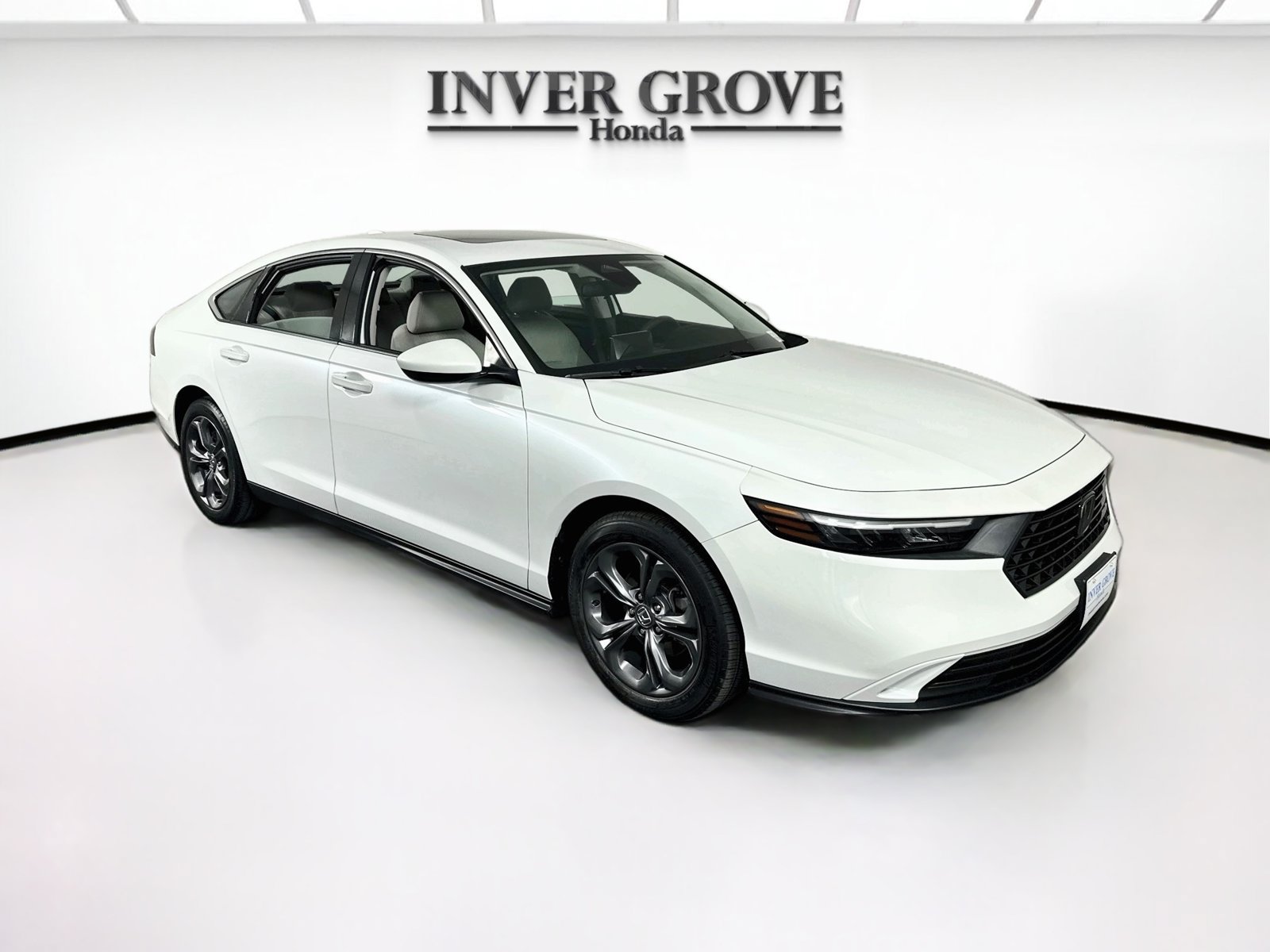Used 2023 Honda Accord EX image 3