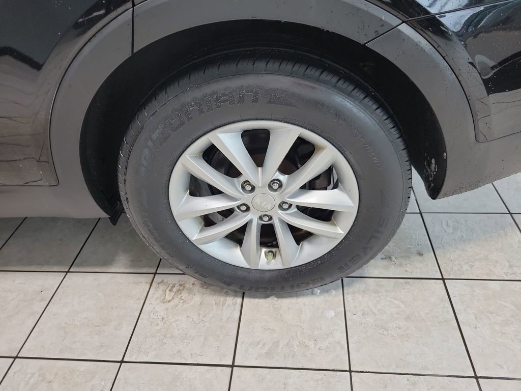 Used 2016 Kia Sorento LX image 40