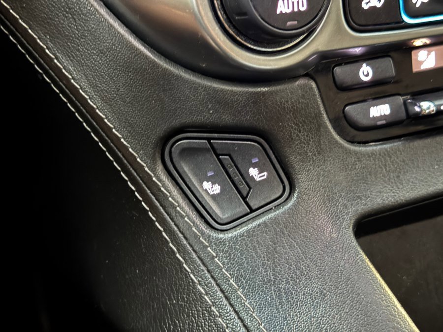 Used 2019 Chevrolet Suburban LT AWD/4WD image 64