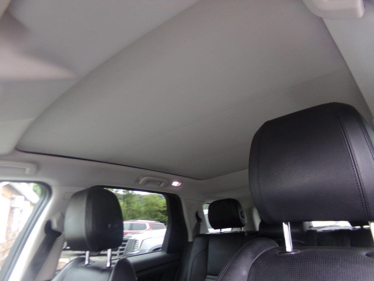 Used 2020 Land Rover Discovery Sport S image 27