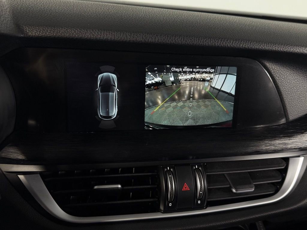 Used 2022 Alfa Romeo Stelvio Sprint image 15