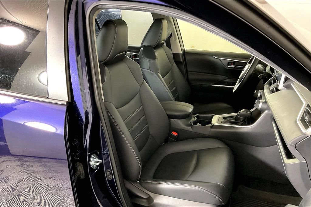 Used 2021 Toyota RAV4 XLE Premium FWD image 6