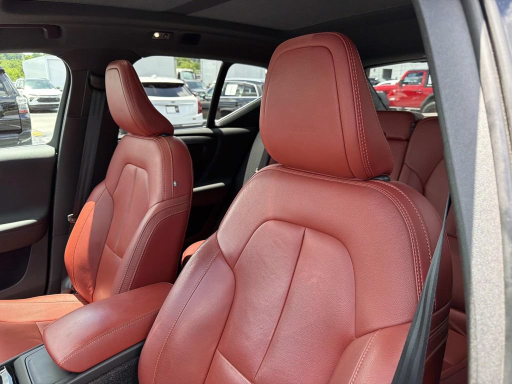 Used 2019 Volvo XC40 T5 Inscription AWD/4WD image 21