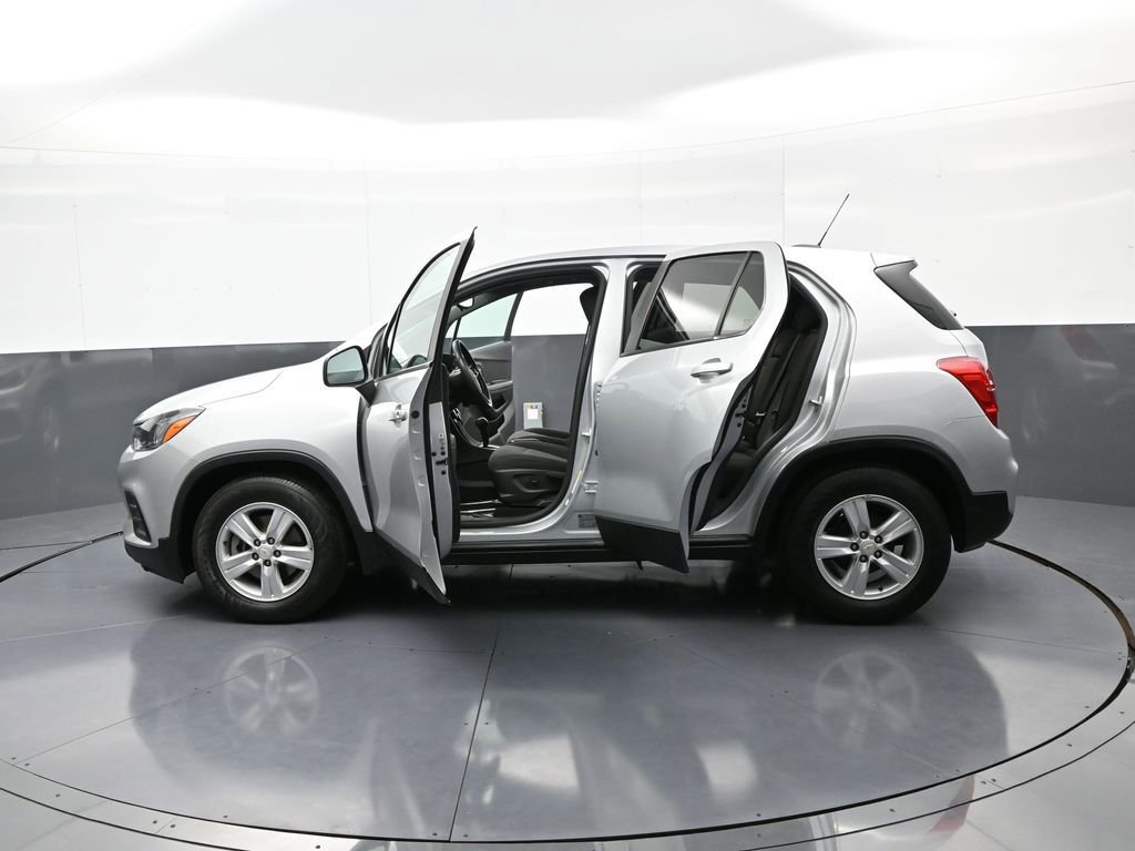 Used 2020 Chevrolet Trax LS w/ Tint and Cruise Package FWD image 40
