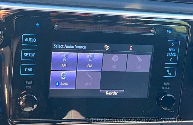Used 2018 Toyota Corolla LE FWD image 39