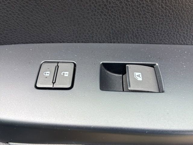 Used 2019 Toyota Highlander XLE AWD/4WD image 30