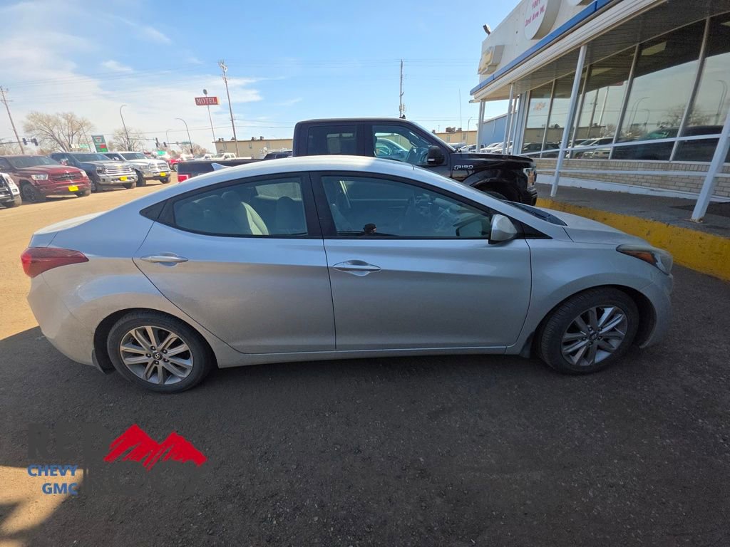 Used 2015 Hyundai Elantra SE w/ Option Group 02 FWD image 5
