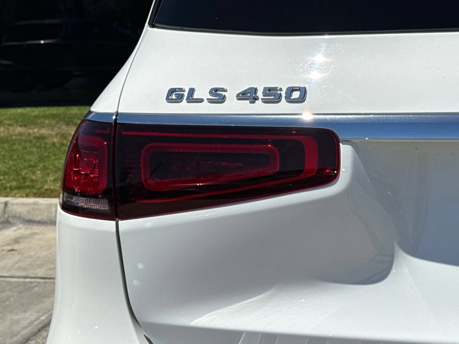 Used 2022 Mercedes-Benz GLS 450 4MATIC image 11