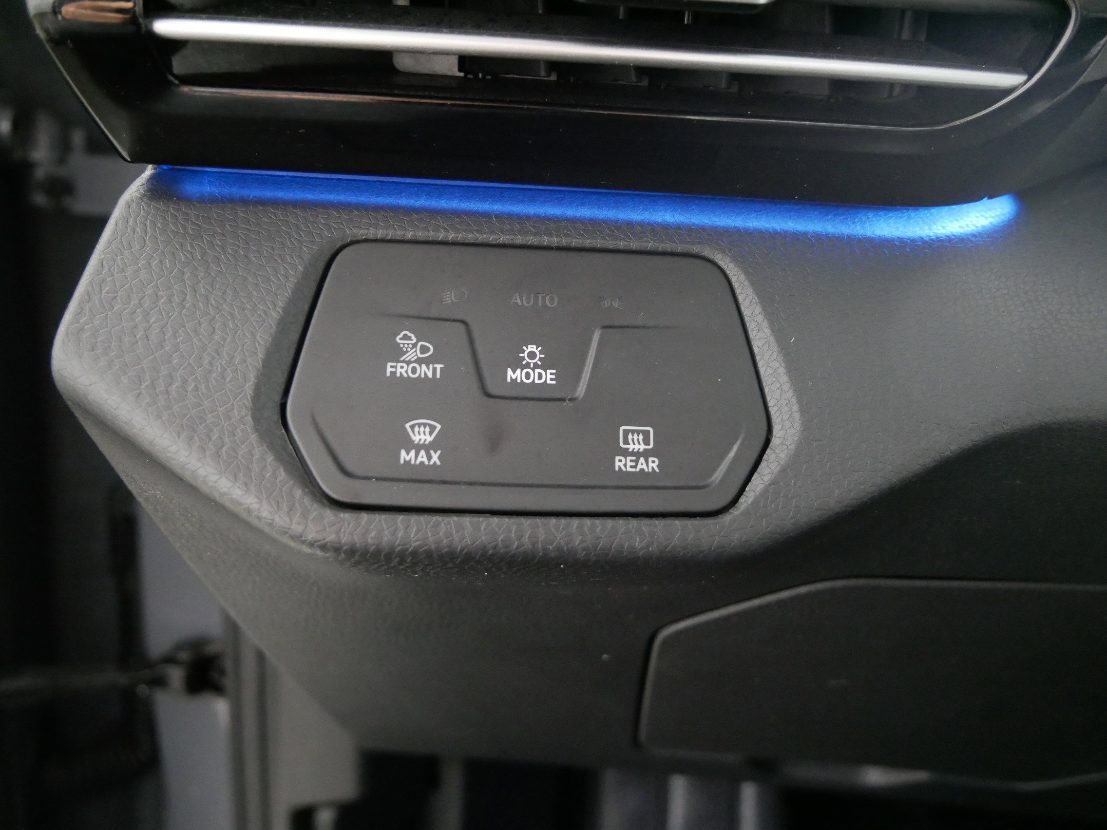 Used 2023 Volkswagen ID.4 S image 26