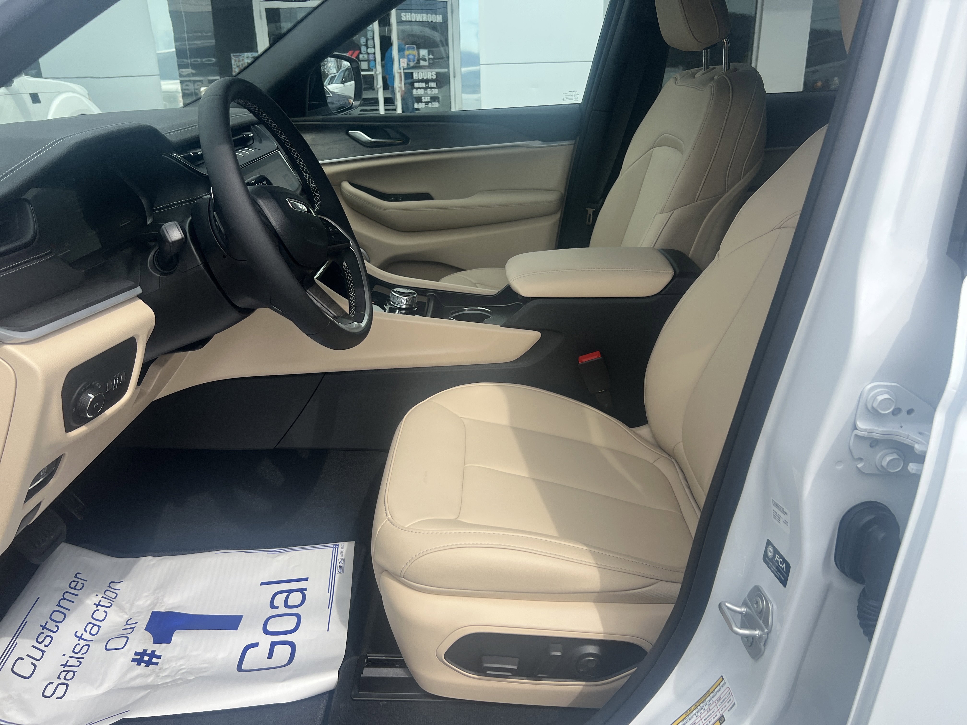 New 2026 Jeep Grand Cherokee Limited image 18