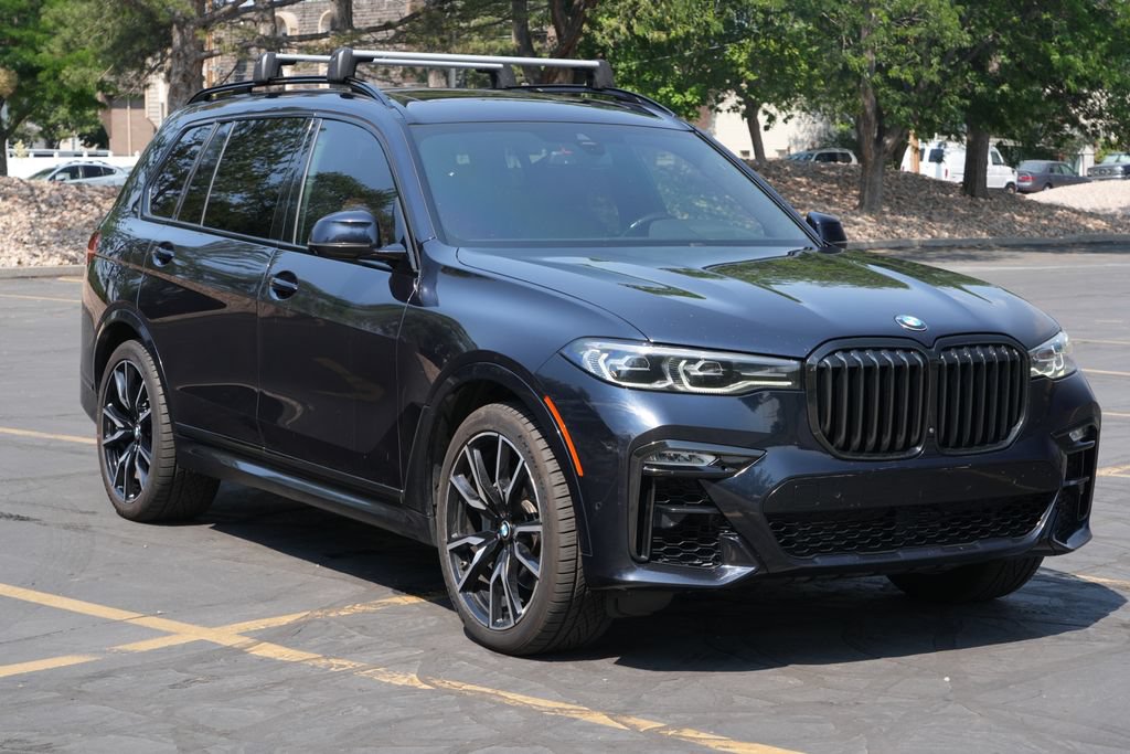 Used 2021 BMW X7 xDrive40i w/ M Sport Package AWD/4WD image 7