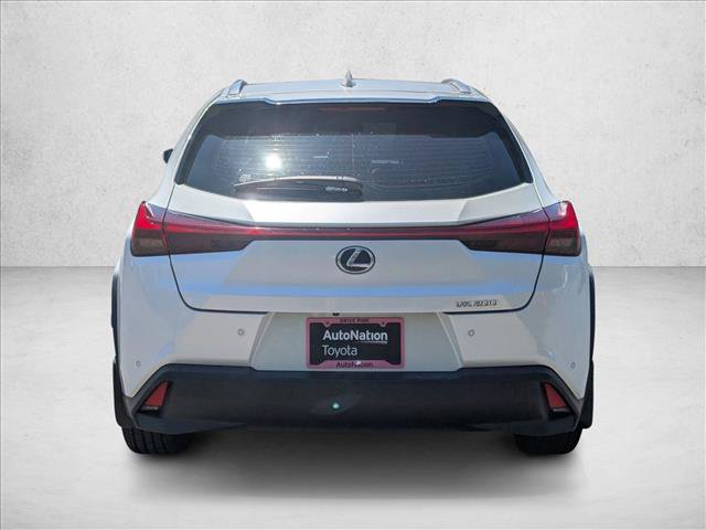 Used 2022 Lexus UX 200 w/ Accessory Package (Z2) FWD image 8