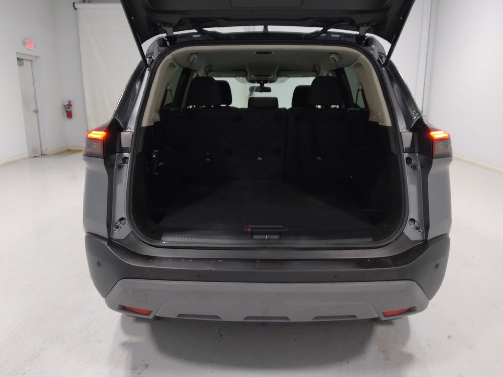 Used 2023 Nissan Rogue S image 29