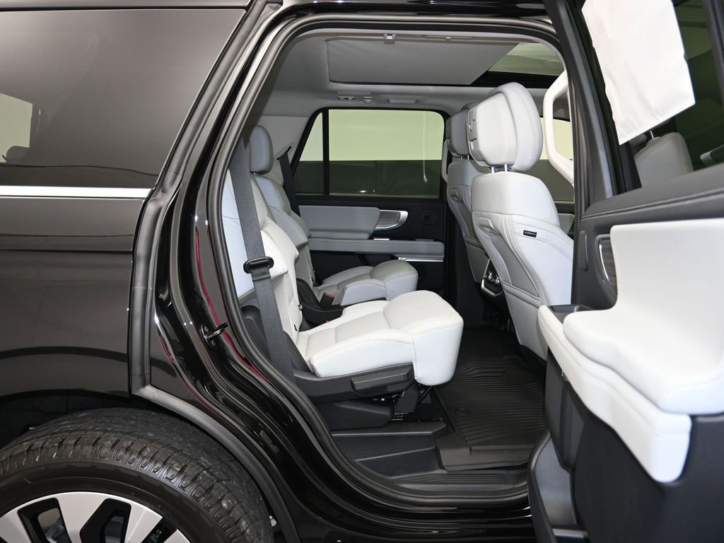 New 2026 Ford Expedition Platinum w/ Driver's Package AWD/4WD image 28