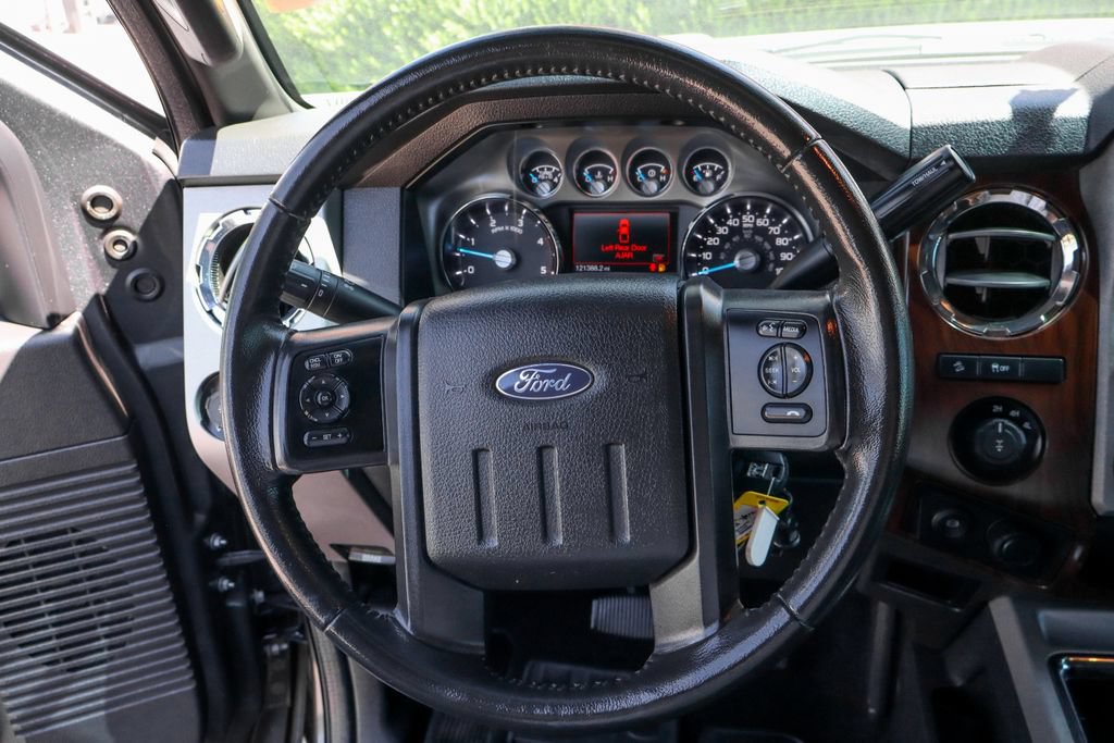 Used 2015 Ford F250 Lariat w/ Lariat Ultimate Package AWD/4WD image 25
