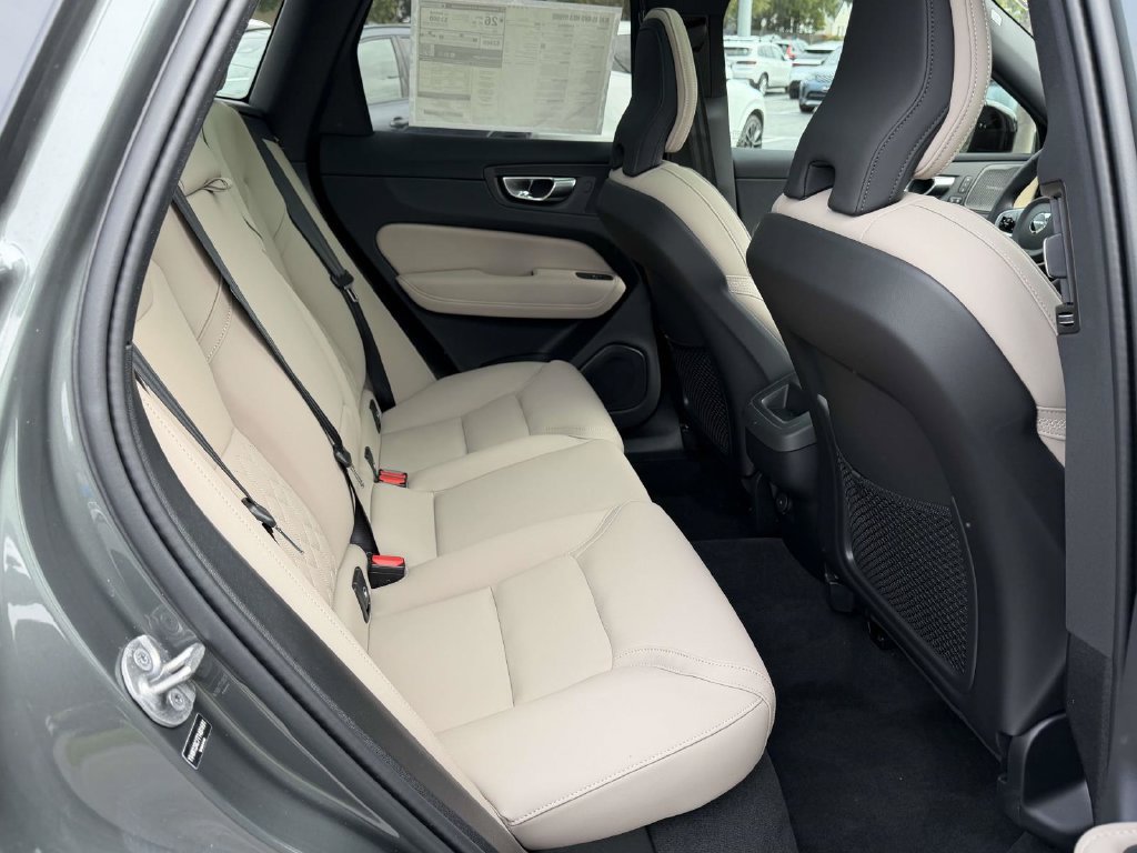 New 2026 Volvo XC60 B5 Plus w/ Climate Package AWD/4WD image 12